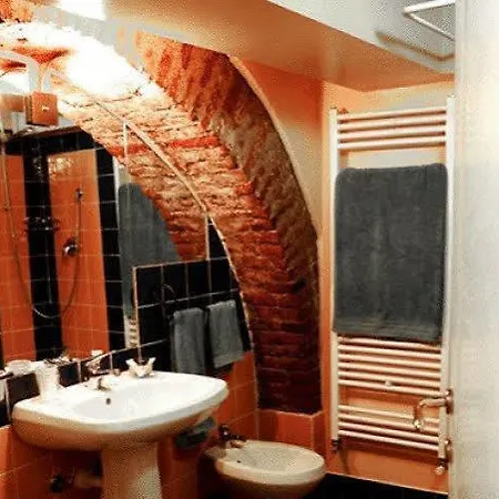 Lo Studio' Di Piazza * Mondovì